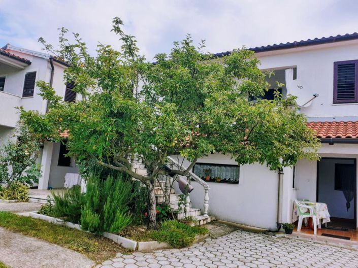 Image No.6-10 Bed Property for sale