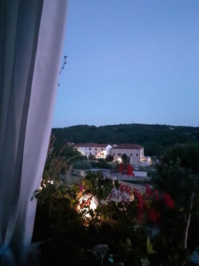 Image No.15-10 Bed Property for sale