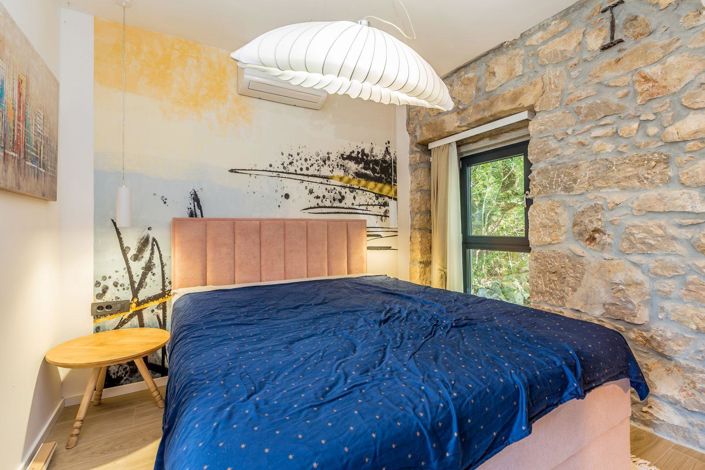 Image No.11-3 Bed Property for sale