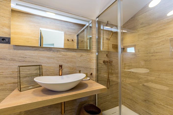 Image No.15-3 Bed Property for sale