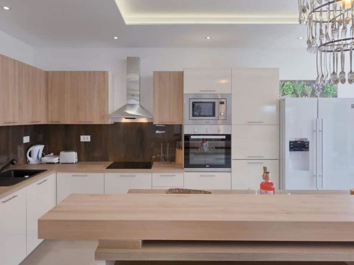 Image No.11-4 Bed Property for sale