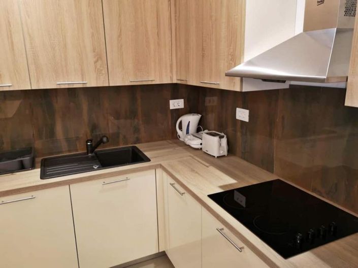 Image No.12-4 Bed Property for sale