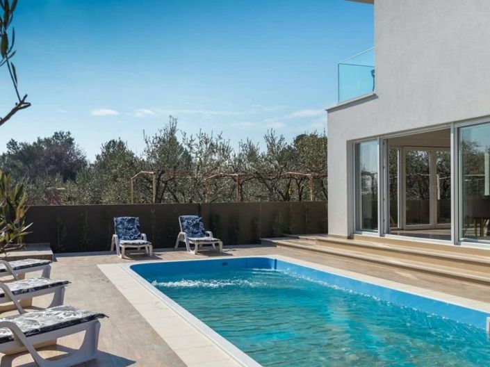 Image No.21-4 Bed Property for sale