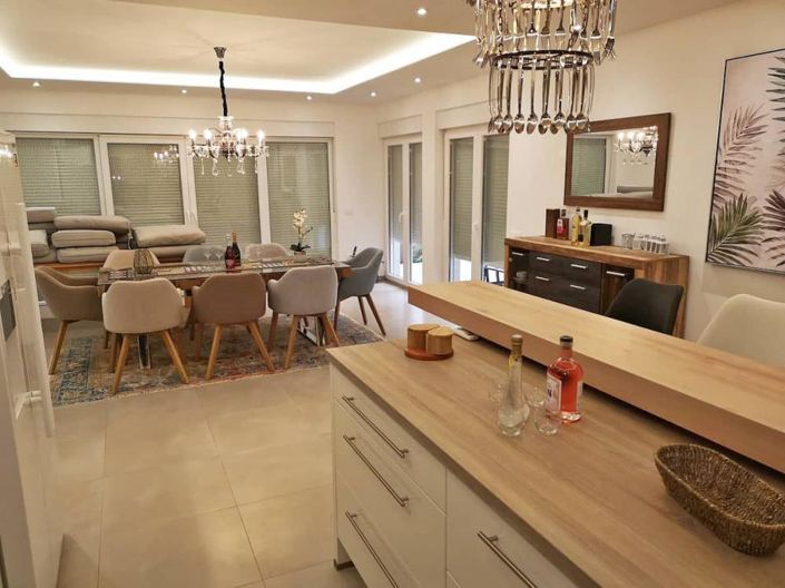 Image No.6-4 Bed Property for sale