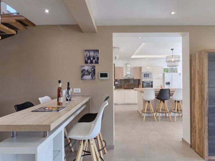 Image No.8-4 Bed Property for sale