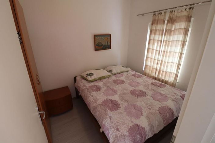 Image No.17-9 Bed Property for sale