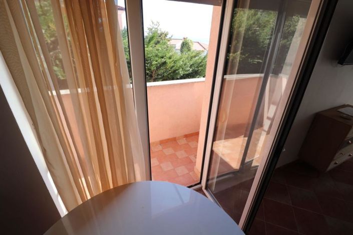 Image No.6-9 Bed Property for sale