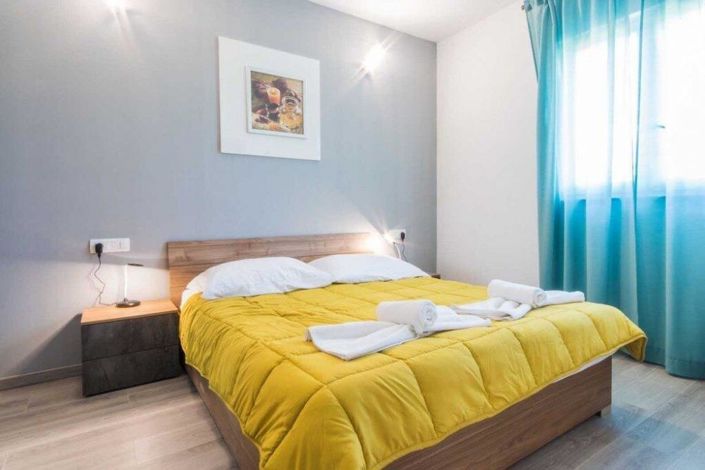 Image No.14-4 Bed Property for sale