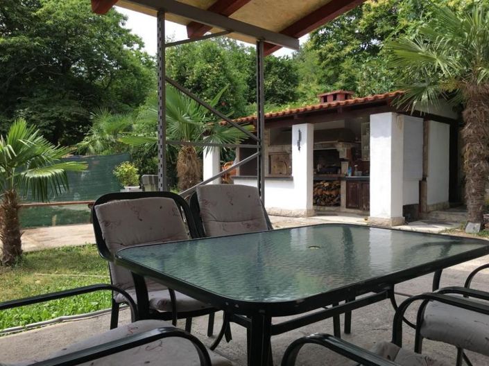 Image No.1-4 Bed Property for sale