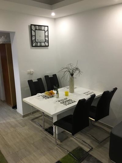 Image No.10-4 Bed Property for sale