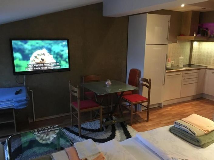 Image No.12-4 Bed Property for sale