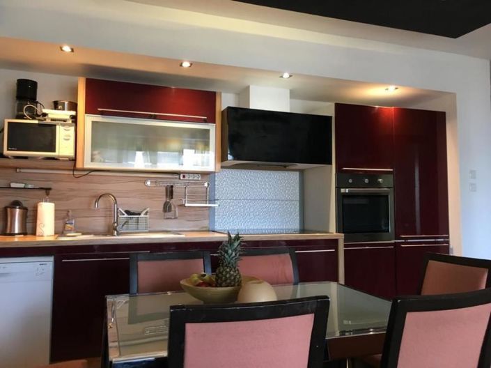 Image No.5-4 Bed Property for sale