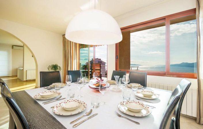 Image No.16-3 Bed Property for sale