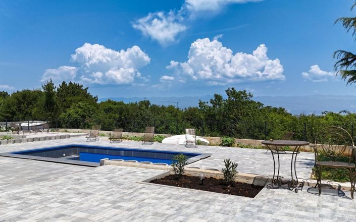 Image No.5-4 Bed Property for sale