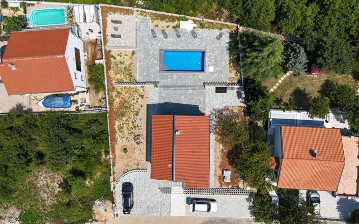 Image No.8-4 Bed Property for sale