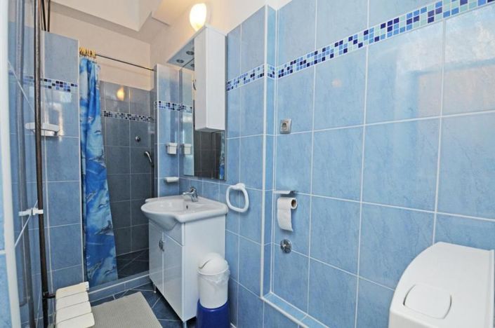 Image No.19-12 Bed Property for sale