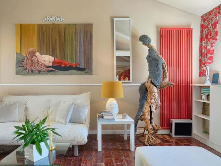 Image No.9-4 Bed Property for sale