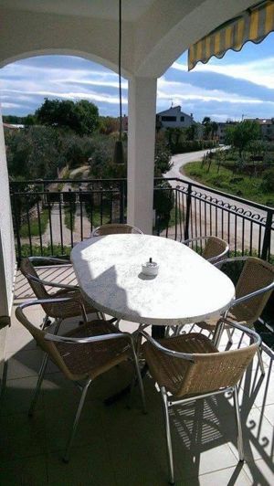 Image No.4-8 Bed Property for sale