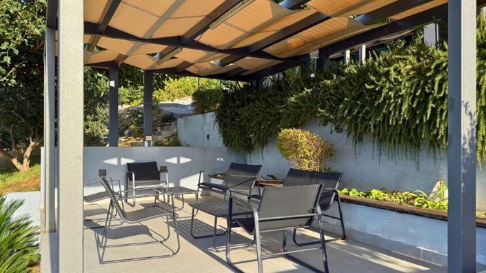 Image No.19-4 Bed Property for sale