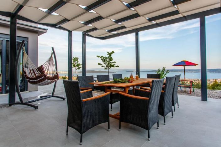 Image No.8-4 Bed Property for sale