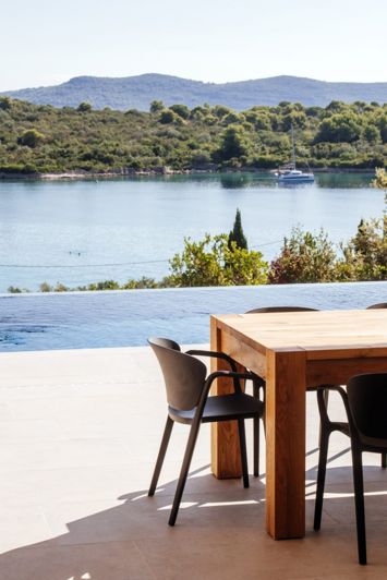 Image No.12-3 Bed Property for sale