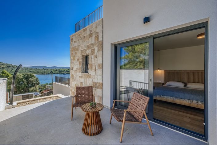 Image No.9-3 Bed Property for sale