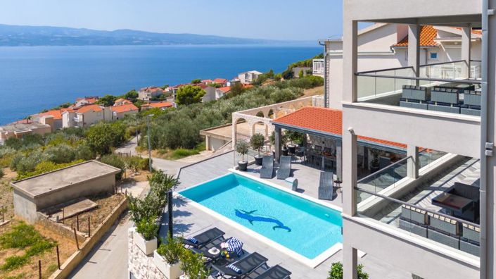 Image No.7-6 Bed Property for sale