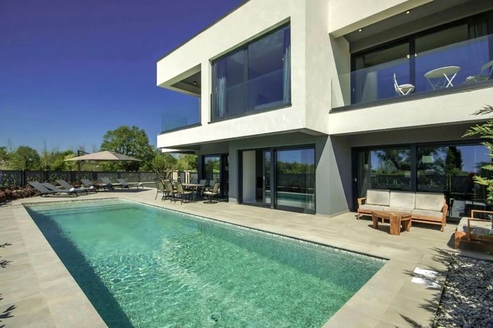Image No.1-3 Bed Property for sale