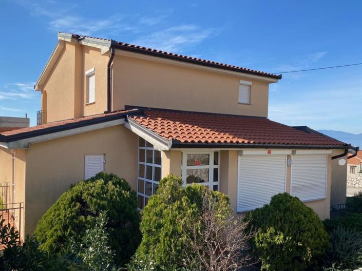 Image No.10-4 Bed Property for sale