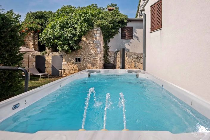 Image No.2-4 Bed Property for sale