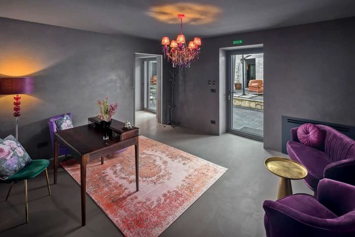 Image No.24-4 Bed Property for sale