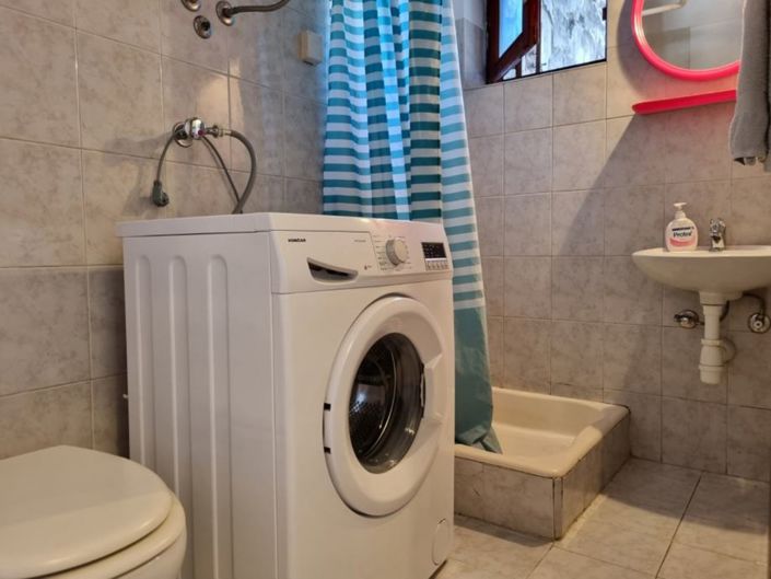 Image No.10-4 Bed Property for sale