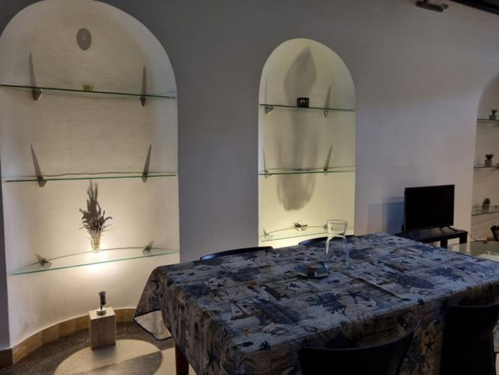 Image No.2-4 Bed Property for sale