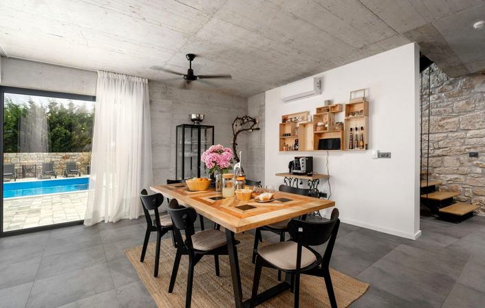 Image No.18-2 Bed Property for sale