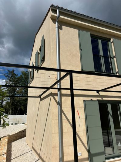 Image No.17-3 Bed Property for sale