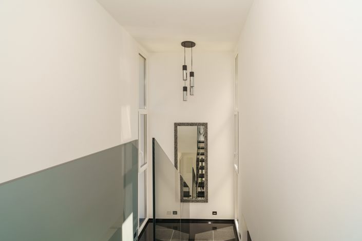 Image No.15-3 Bed Property for sale