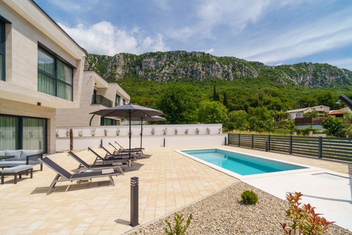 Image No.23-3 Bed Property for sale