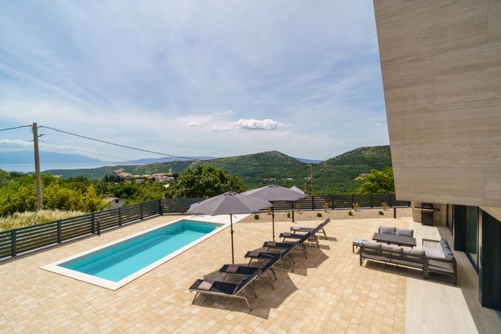 Image No.22-3 Bed Property for sale