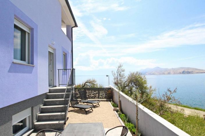Image No.21-5 Bed Property for sale