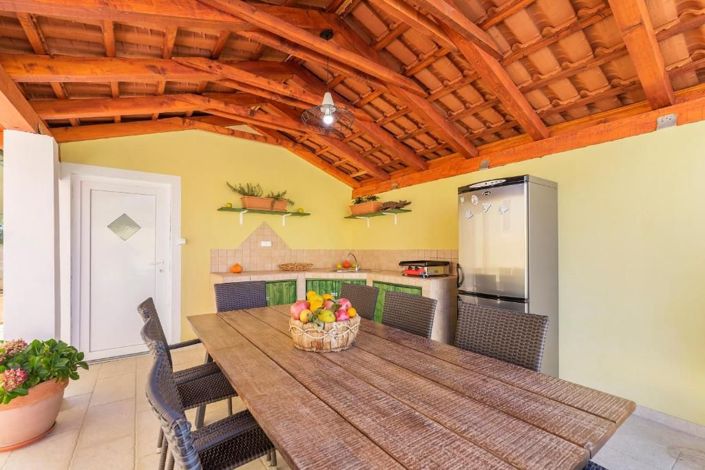 Image No.19-5 Bed Property for sale