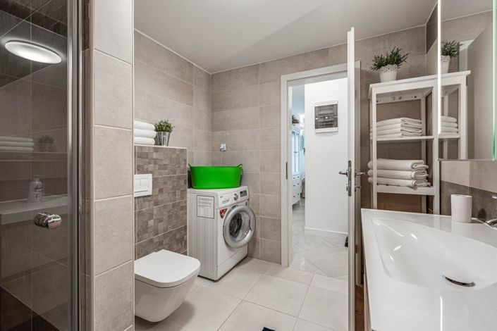 Image No.13-4 Bed Property for sale