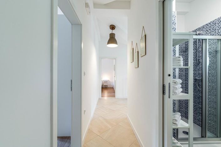 Image No.20-4 Bed Property for sale