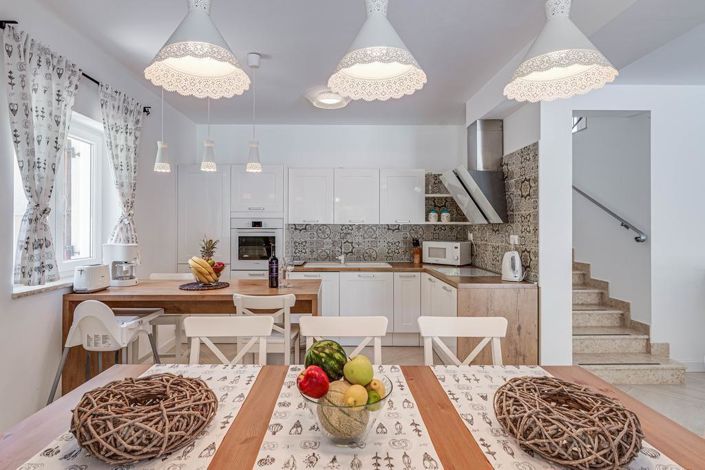 Image No.6-4 Bed Property for sale