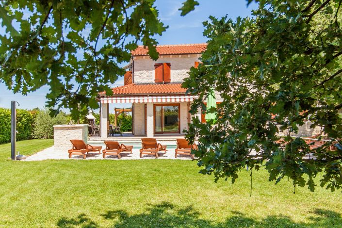 Image No.1-Propriété de 4 chambres à vendre à Višnjan