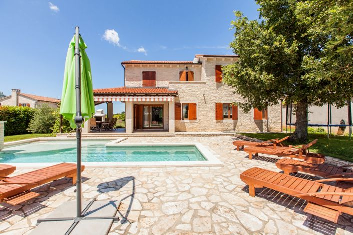 Image No.3-Propriété de 4 chambres à vendre à Višnjan