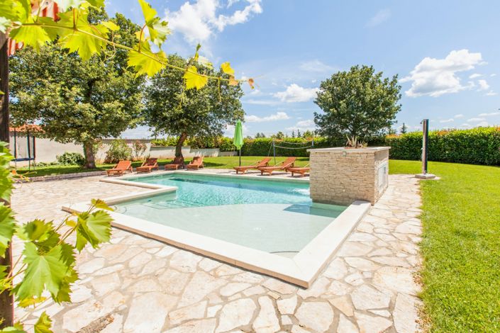 Image No.4-Propriété de 4 chambres à vendre à Višnjan