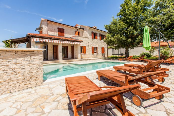 Image No.5-Propriété de 4 chambres à vendre à Višnjan