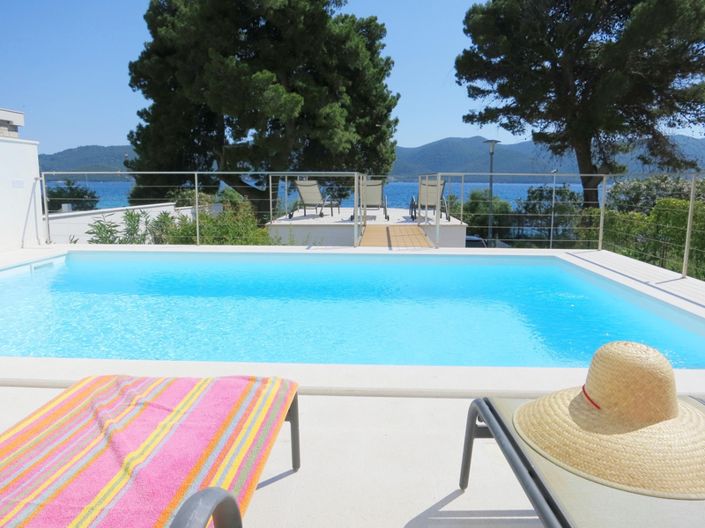 Image No.1-3 Bed Property for sale