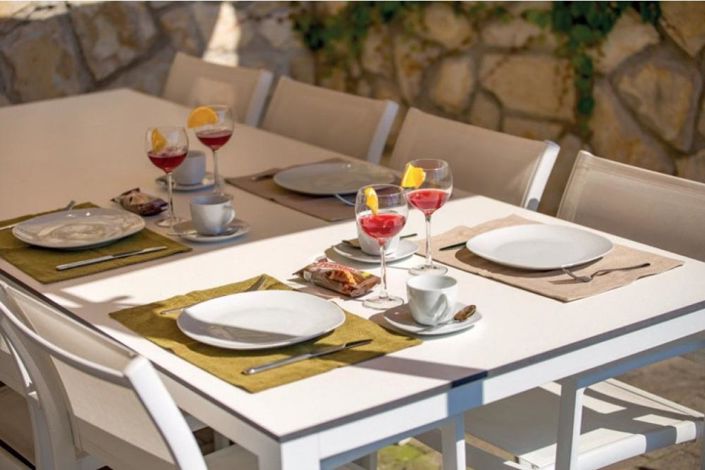 Image No.15-12 Bed Property for sale