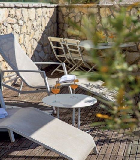 Image No.23-12 Bed Property for sale